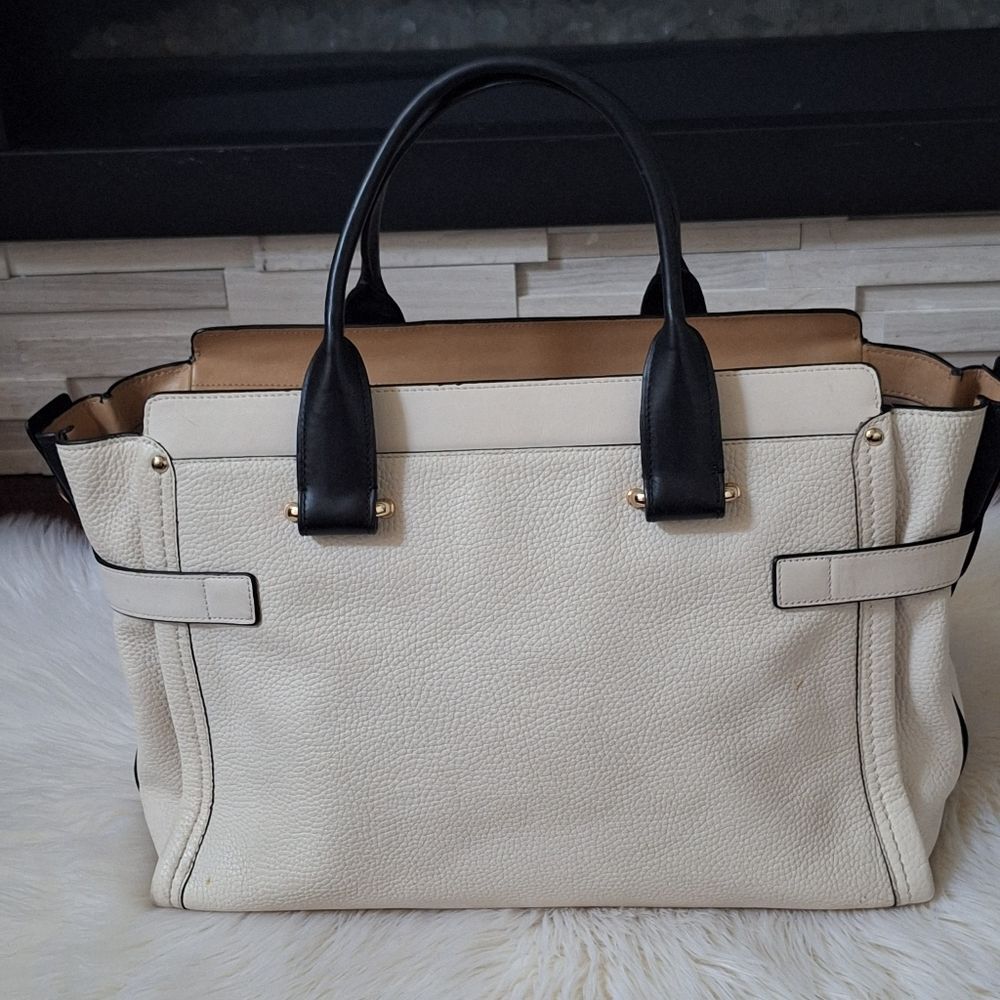 Coach Swagger 37 Bag White Pebbled Leather - Picture 2 of 13